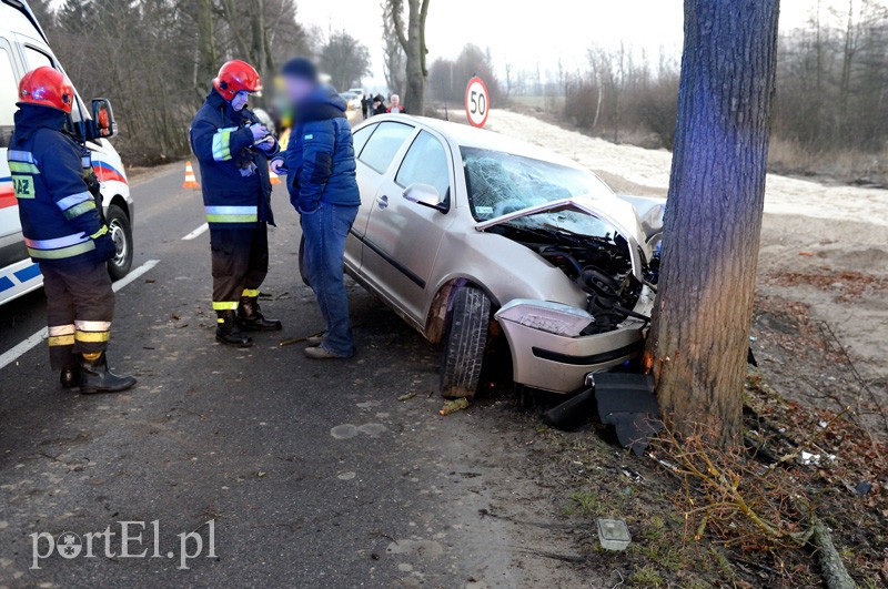 Wypadek na Fromborskiej: dwie osoby ranne zdjęcie nr 102326