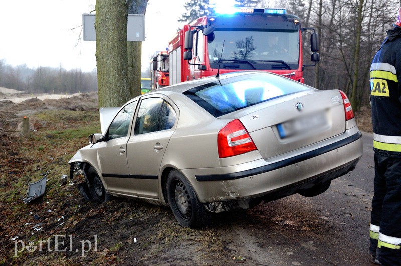 Wypadek na Fromborskiej: dwie osoby ranne zdjęcie nr 102334