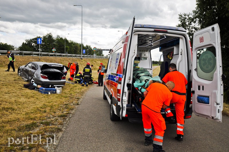  Poważny wypadek na ul. Żuławskiej. Dwie osoby ranne zdjęcie nr 108608