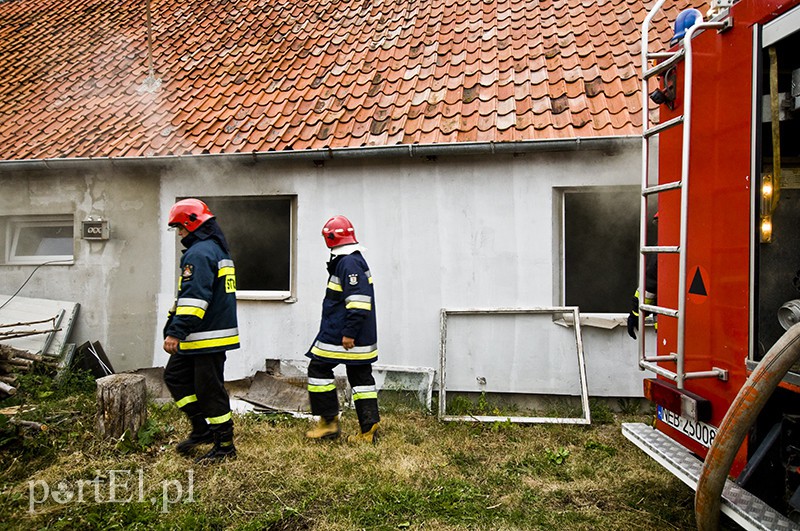 Pożar domu w Nowakowie zdjęcie nr 112197