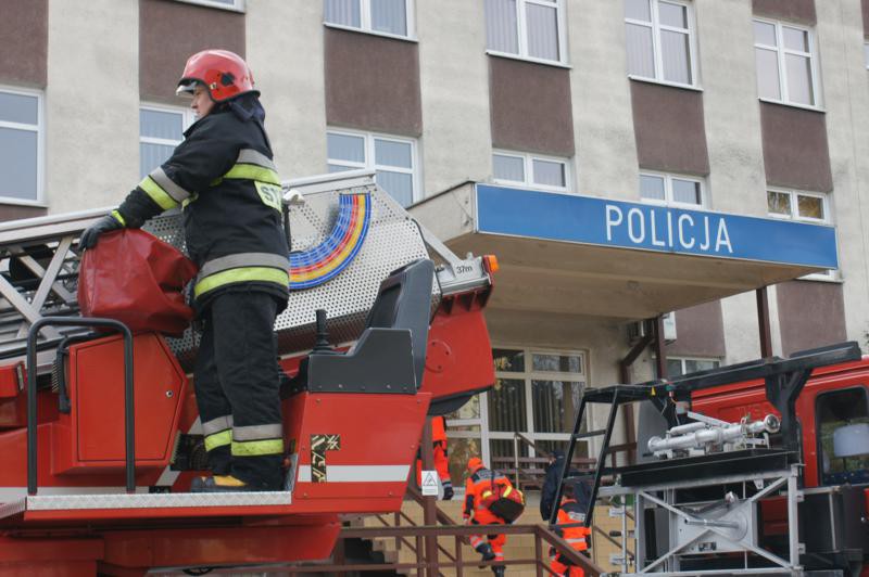 "Płomień" zajął arsenał, czyli jak ćwiczyli policjanci zdjęcie nr 116230