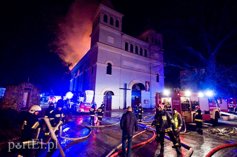  Palił się kościół, straty są duże (aktualizacja) zdjęcie nr 119280