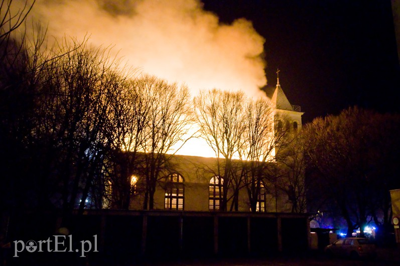  Palił się kościół, straty są duże (aktualizacja) zdjęcie nr 119255