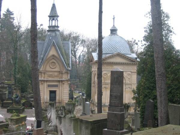 Cmentarz Łyczakowski, założony w 1786 roku jest jedną z najstarszych istniejących do dziś w Europie nekropolii