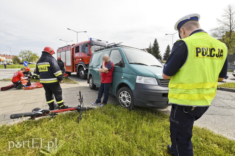 Rowerzysta potrącony na skrzyżowaniu ul. Łęczyckiej i Rawskiej zdjęcie nr 151931