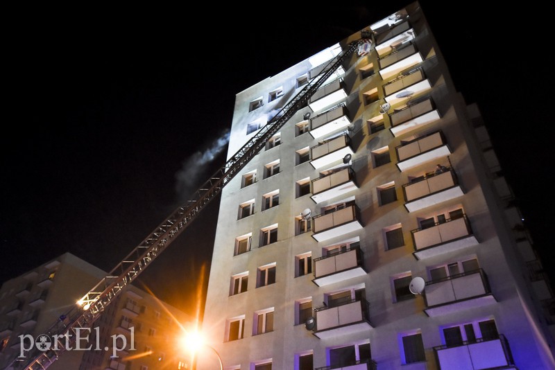 Pożar w wieżowcu przy Malborskiej zdjęcie nr 152107