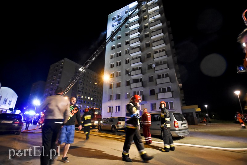 Pożar w wieżowcu przy Malborskiej zdjęcie nr 152106