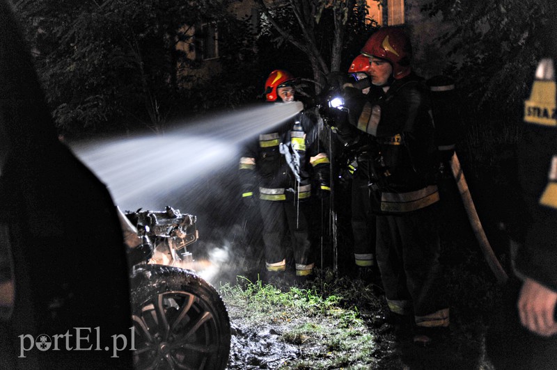 Pożar Volvo na Traugutta zdjęcie nr 160647