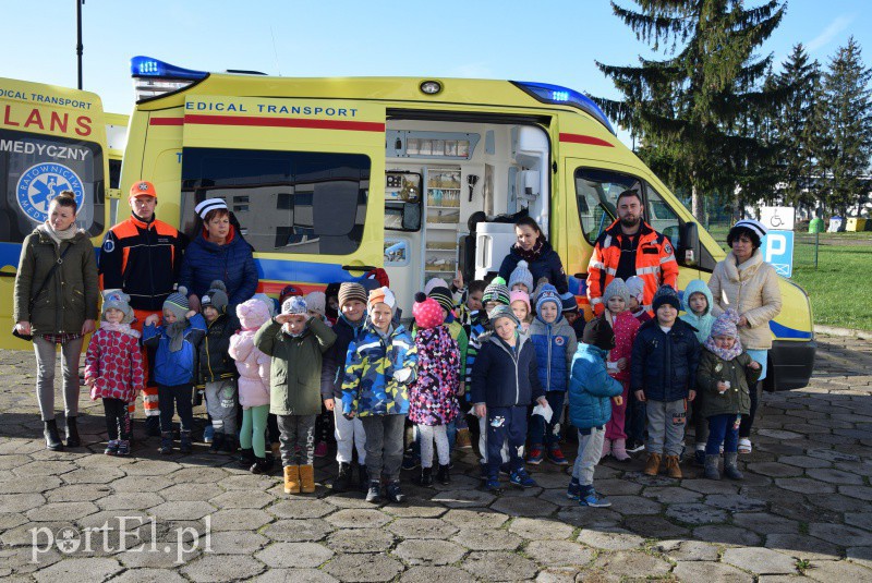 W EUH-E dzieci poznają pracę pielęgniarki i ratownika medycznego zdjęcie nr 164576