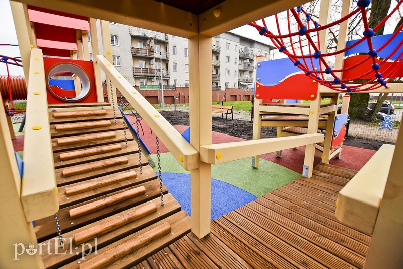 Plac zabaw przy Żyrardowskiej otwarty zdjęcie nr 165261