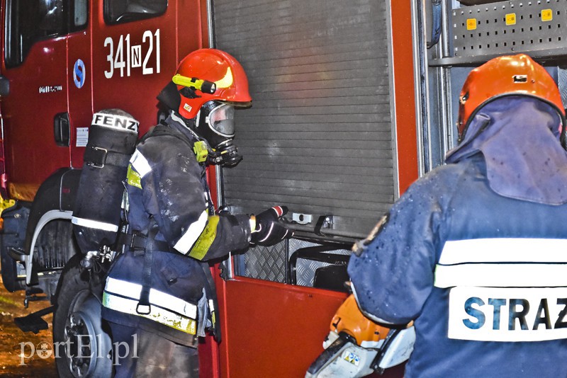 Pożar poddasza w Dąbrowie zdjęcie nr 165410