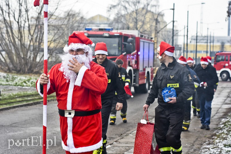 Strażacy wpadli do Angeliki ze świąteczną wizytą zdjęcie nr 166682