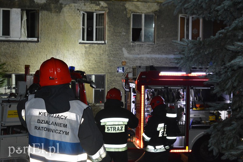 Pożar na Kasprzaka, w mieszkaniu odkryto zwłoki zdjęcie nr 166916