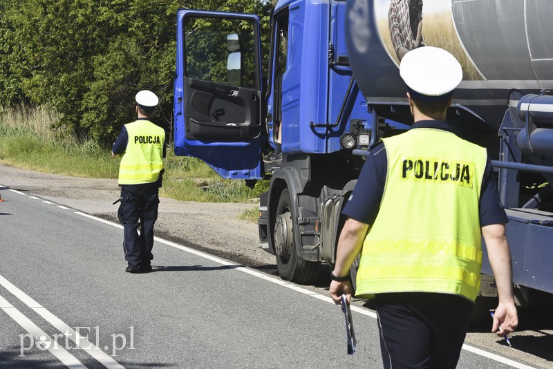 Tragiczny wypadek w Komorowie Żuławskim, nie żyje kierowca skody zdjęcie nr 175050