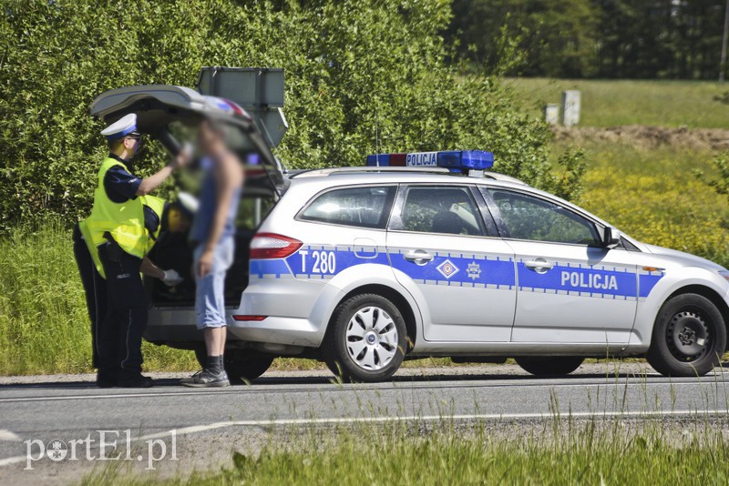 Tragiczny wypadek w Komorowie Żuławskim, nie żyje kierowca skody zdjęcie nr 175037