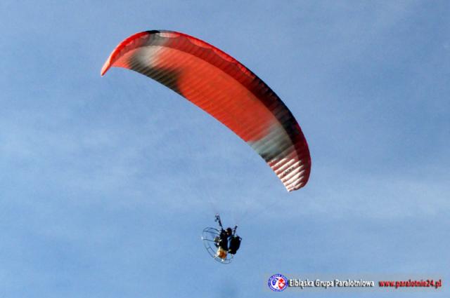 Paralotnie na pikniku lotniczym zdjęcie nr 14735