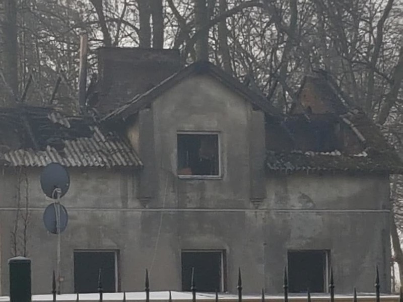 Pożar zniszczył ich dom, proszą o pomoc zdjęcie nr 190167