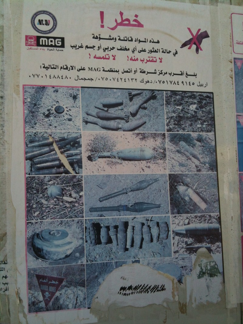 Takie plakaty wiszą w obozach w Iraku i Kurdystanie
