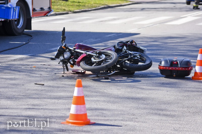 Wypadek motocyklisty z osobowym oplem zdjęcie nr 199175