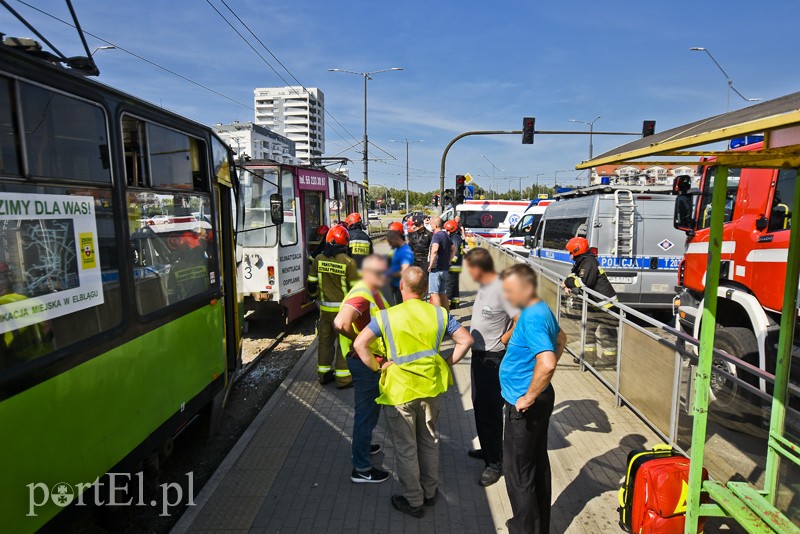 Zderzenie tramwajów na płk. Dąbka zdjęcie nr 208684