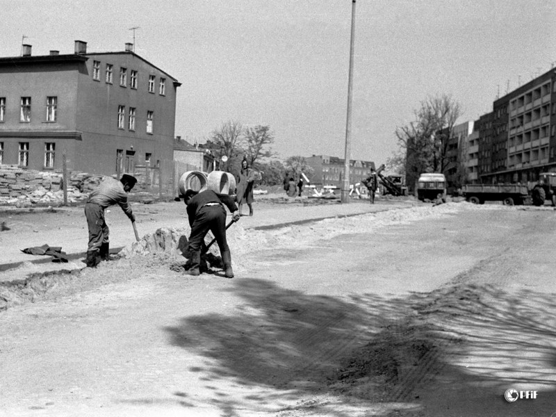 Elbląskie budowy z lat 70. i 80. na zdjęciach Czesława Misiuka - część 2 zdjęcie nr 219924