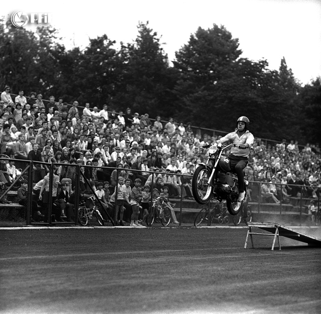 Sport w Elblągu w latach 70. na zdjęciach Czesława Misiuka zdjęcie nr 222282