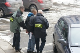 Akcja CBŚ w Elblągu. Zatrzymanie podejrzanych o handel narkotykami