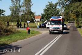 Groźne zdarzenie na Fromborskiej. Skoda wjechała w bus z dziećmi