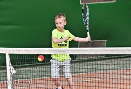 Turniejowe zmagania młodych tenisistów (tenis)