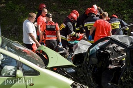 Tragedia na drodze w Nadbrzeżu, kierowca zmarł w szpitalu  (aktualizacja)