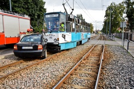 Zderzenie volkswagena z tramwajem