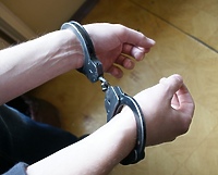 38-latek zatrzymany za włamania, kradzieże i narkotyki 