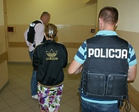 Okradała staruszków