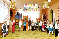 A moja babcia nosi spódniczki…