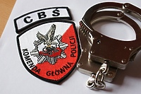 Akcja CBŚ w Elblągu. Para zatrzymana za handel narkotykami