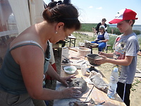 Artyści tworzą na plaży w Kadynach
