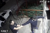 Awantura pod kebabem. Poznajesz tych mężczyzn?