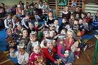 Bajkopisarka na urodzinach misia