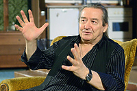 Nigdy nie kładę kawy na ławę