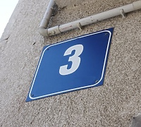 Budynki w Elblągu nie posiadają tablic z adresami