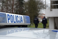 Chciała sprzedać dziecięce buty, a padła ofiarą oszusta