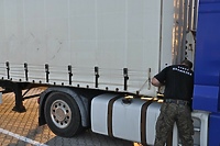 Ciężarówek mniej, ale kontrole bardziej szczegółowe