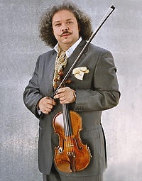 Cygański wirtuoz skrzypiec Roby Lakatos zagra w Elblągu!