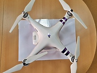 Czyj to dron?
