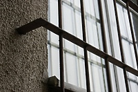 Ukradli… kraty z okien