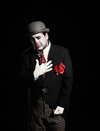 Dwie opery i upominki dla stałych widzów