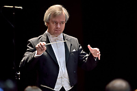 Spojrzenie w muzyczną przeszłość z EOK