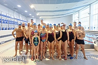 Nasi triathloniści budują formę na basenie