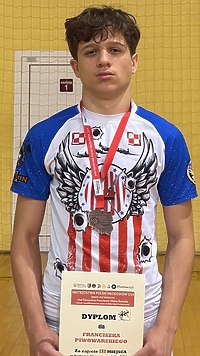 Elblążanin medalistą Polski w zapasach!