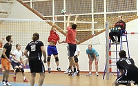 Faworyci triumfują po walce